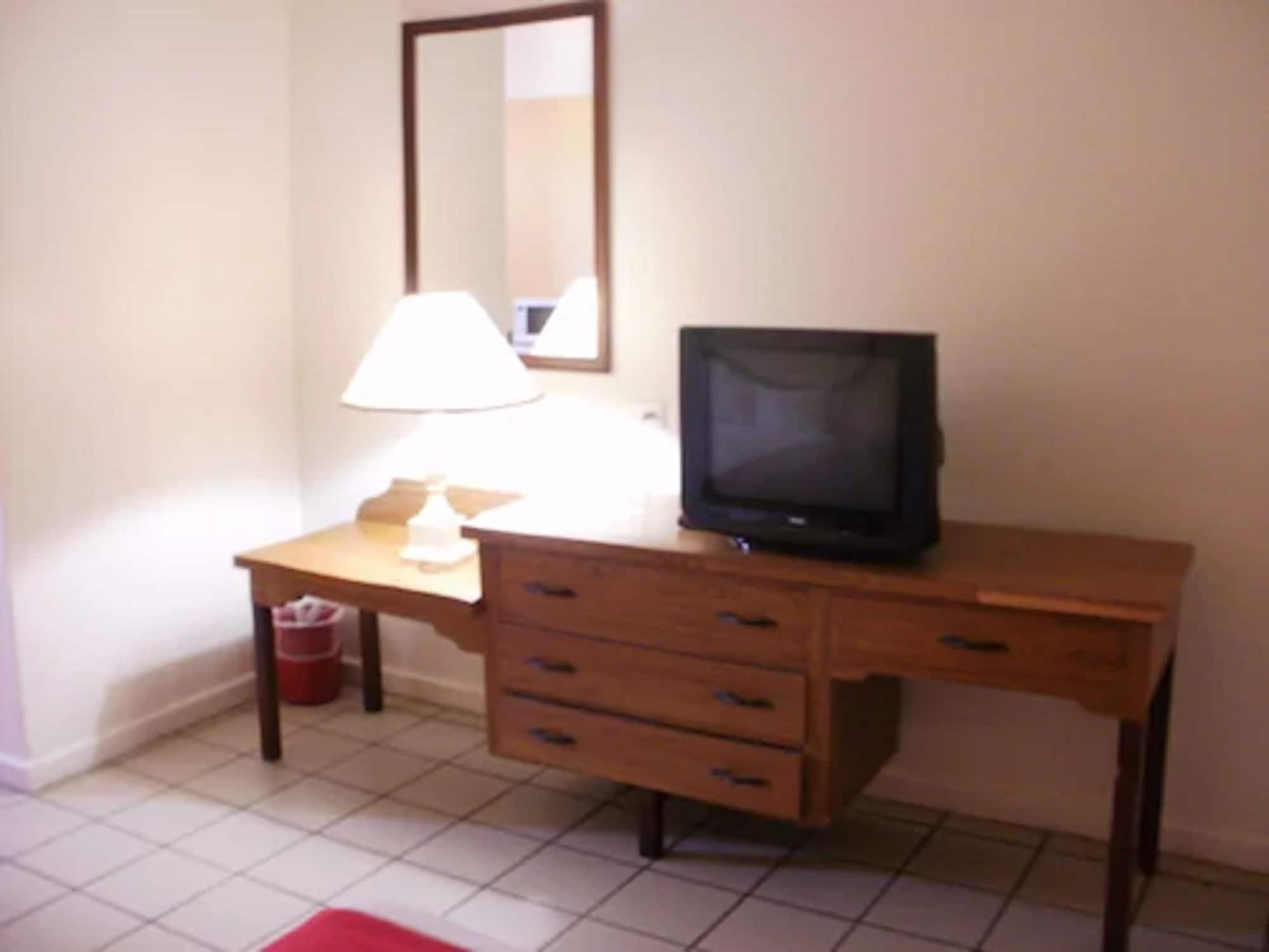 Pineapple Court Hotel Ocho Rios Dış mekan fotoğraf