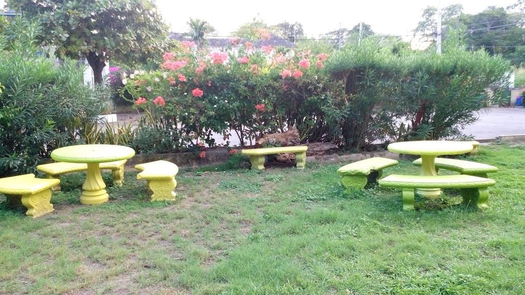 Pineapple Court Hotel Ocho Rios Dış mekan fotoğraf